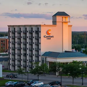Comfort Fallsview 3* Niagarawatervallen