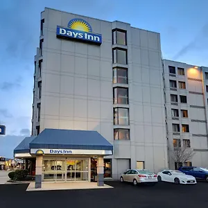 Days By Wyndham Near The Falls 2* Niagarawatervallen